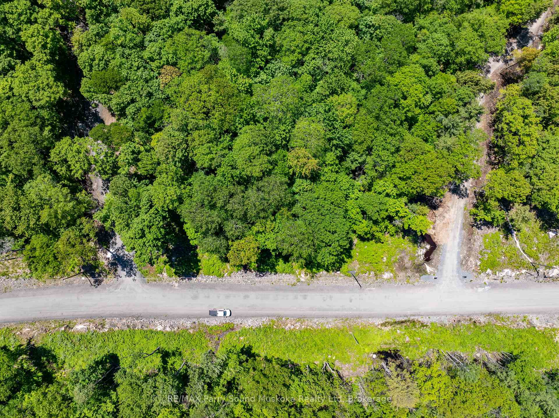 Photo 19 of 21 Wee-Ge-Wa Road, Seguin — HOMEH