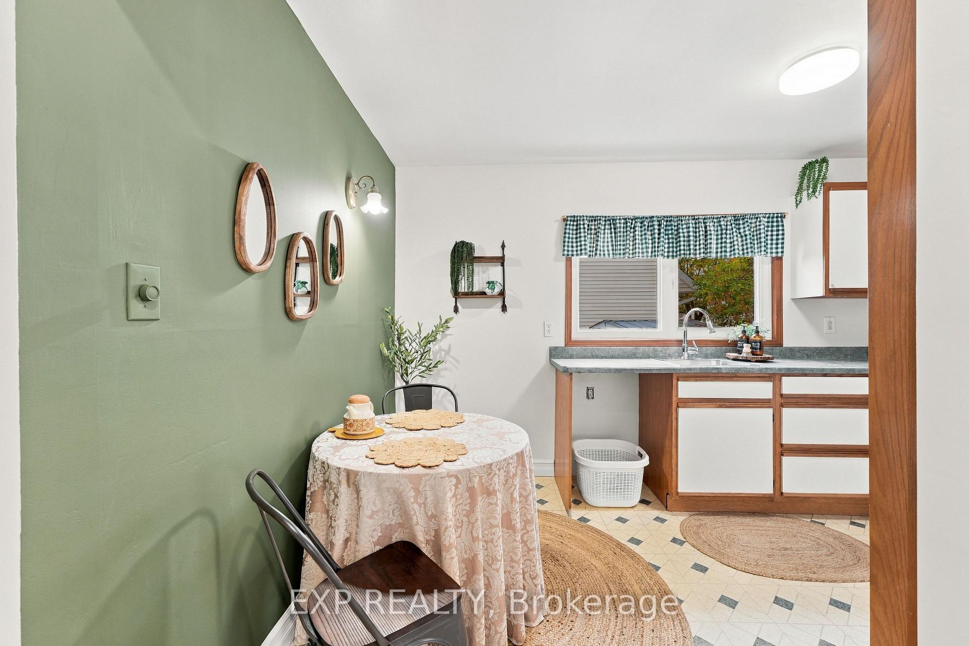 Photo 13 of 724 Mckellar Street, Peterborough, Otonabee Ward 1 — HOMEH