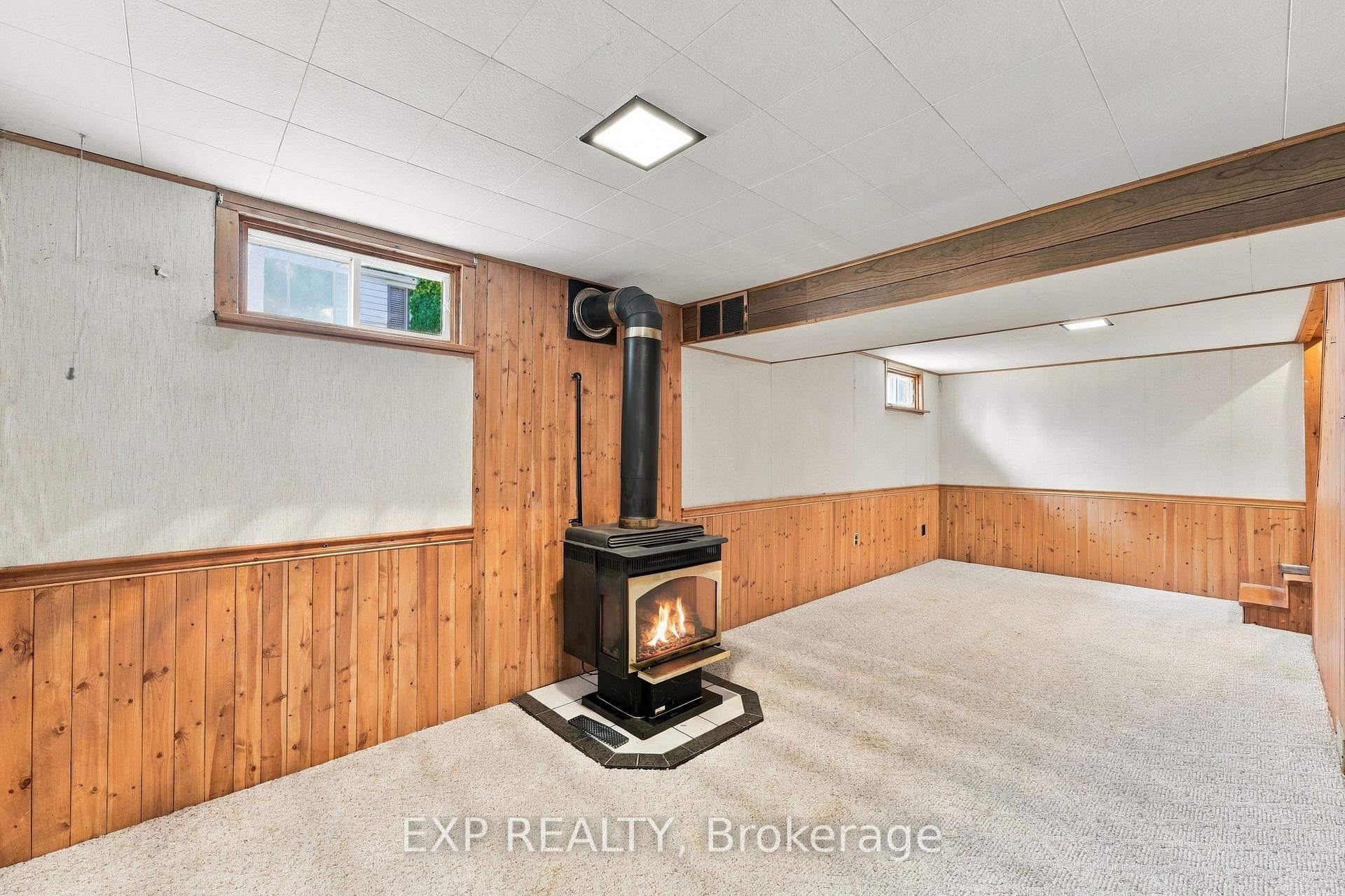 Photo 32 of 724 Mckellar Street, Peterborough, Otonabee Ward 1 — HOMEH