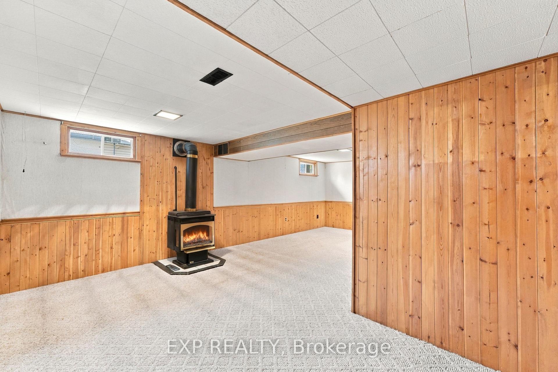 Photo 34 of 724 Mckellar Street, Peterborough, Otonabee Ward 1 — HOMEH