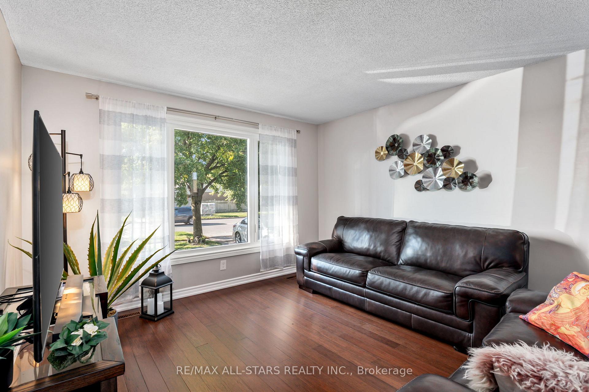Photo 6 of 222 Biscayne Boulevard, Georgina, Keswick South — HOMEH