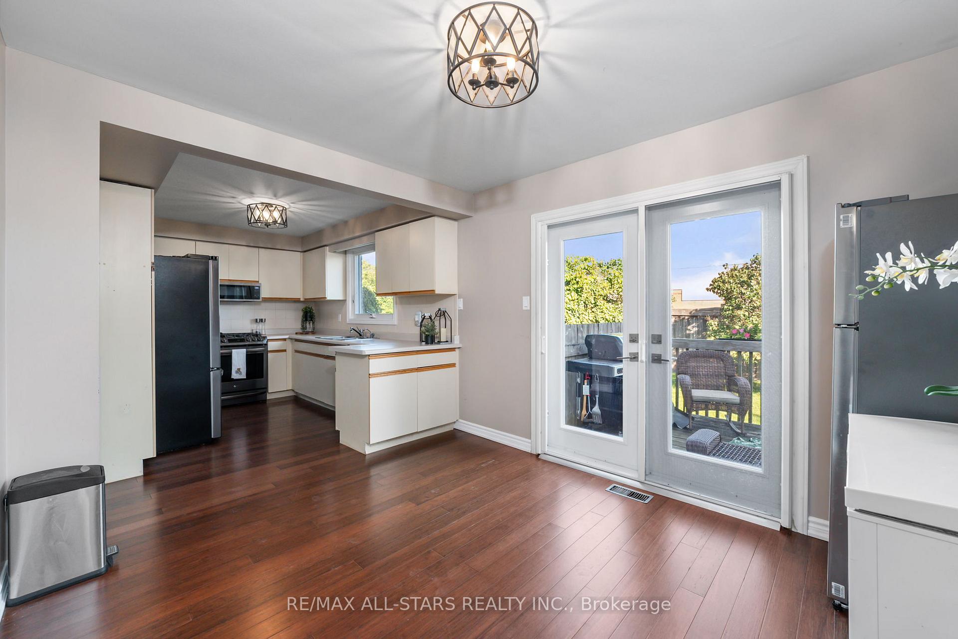 Photo 13 of 222 Biscayne Boulevard, Georgina, Keswick South — HOMEH