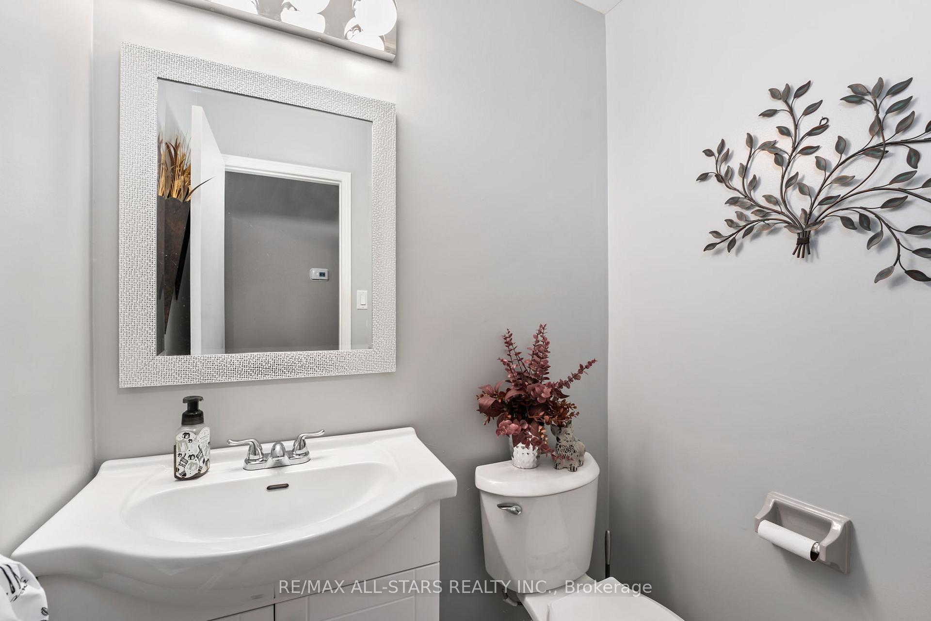 Photo 18 of 222 Biscayne Boulevard, Georgina, Keswick South — HOMEH