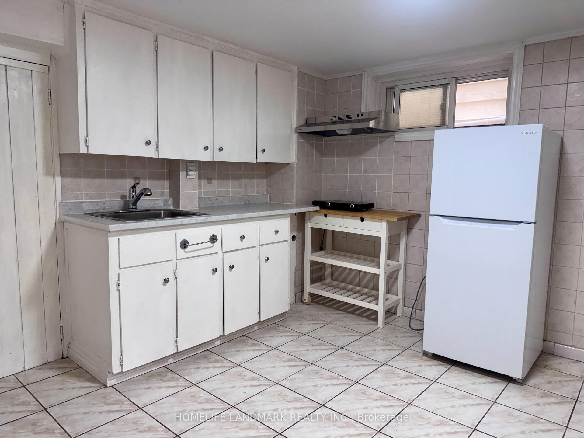 Photo 6 of Unit Lower, 415 Delaware Avenue, Toronto, Dovercourt-Wallace Emerson-Junction — HOMEH