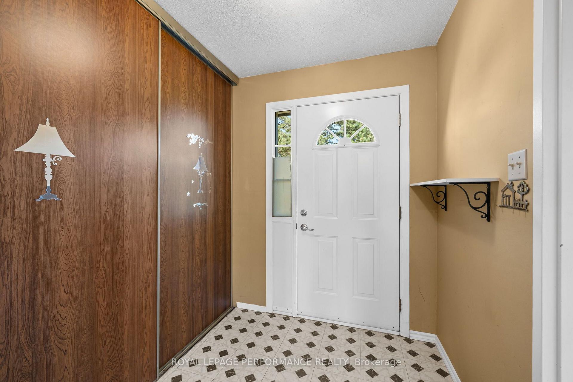 Photo 5 of Unit 62, 820 Cahill Drive W, Ottawa, Hunt Club — HOMEH
