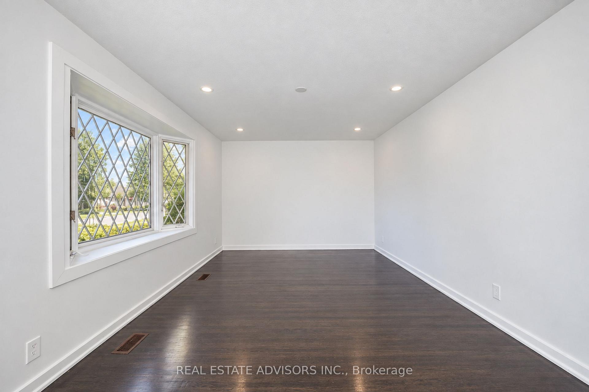 Photo 7 of 712 Annland Street, Pickering, Bay Ridges — HOMEH