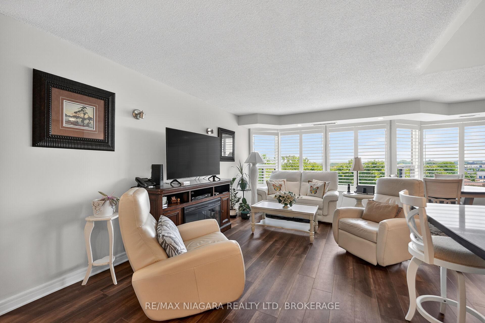 Photo 8 of Unit 711, 81 Scott Street, St. Catharines, Lakeport — HOMEH