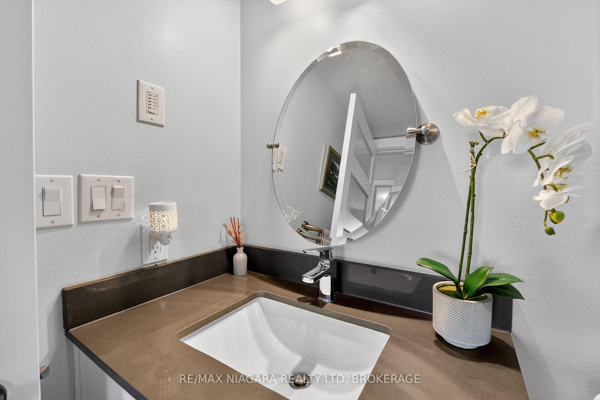 Photo 17 of Unit 711, 81 Scott Street, St. Catharines, Lakeport — HOMEH