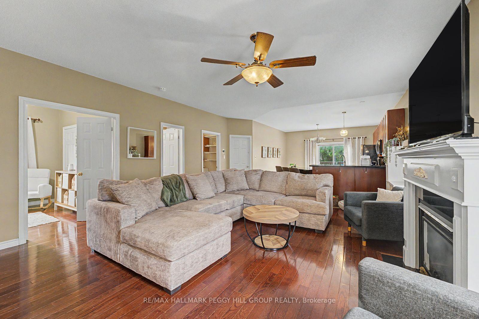 Photo 5 of Unit Upper, 65 Jessica Drive, Barrie, Painswick South — HOMEH