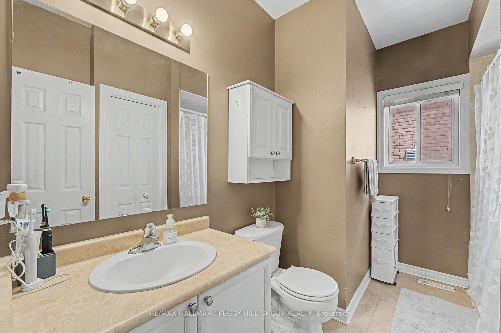 Photo 12 of Unit Upper, 65 Jessica Drive, Barrie, Painswick South — HOMEH