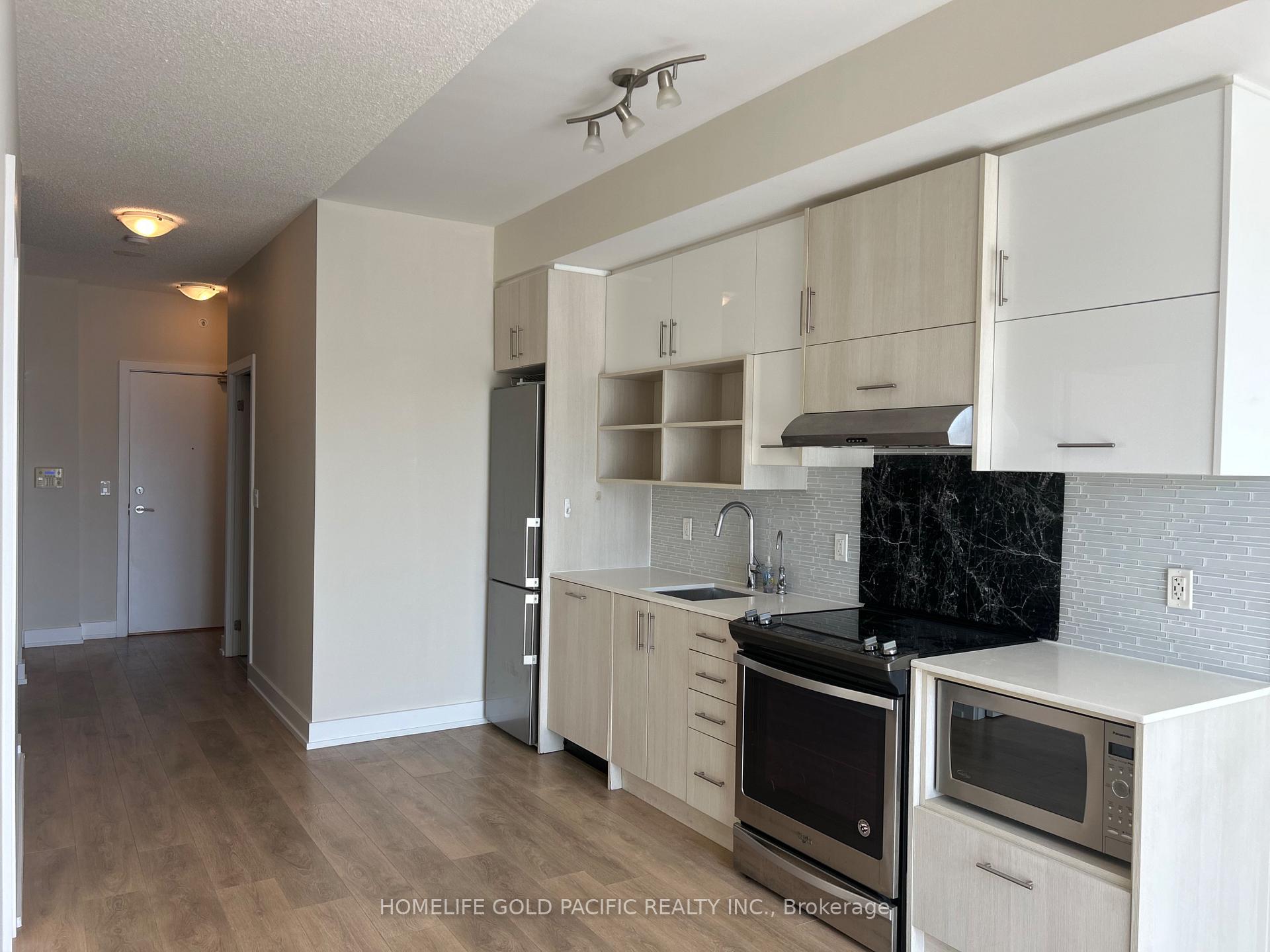 Photo 7 of Unit 315, 150 Fairview Mall Drive, North York, Don Valley Village — HOMEH