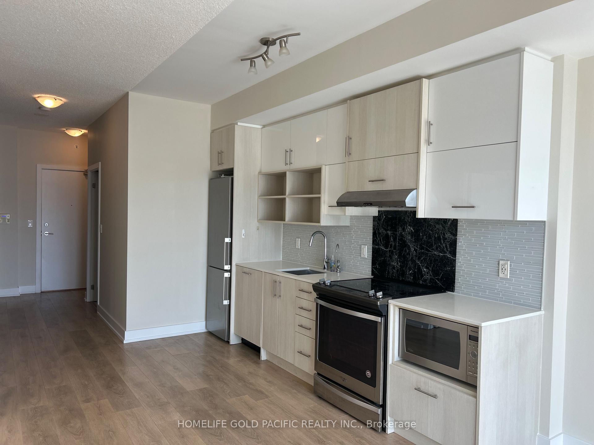Photo 8 of Unit 315, 150 Fairview Mall Drive, North York, Don Valley Village — HOMEH