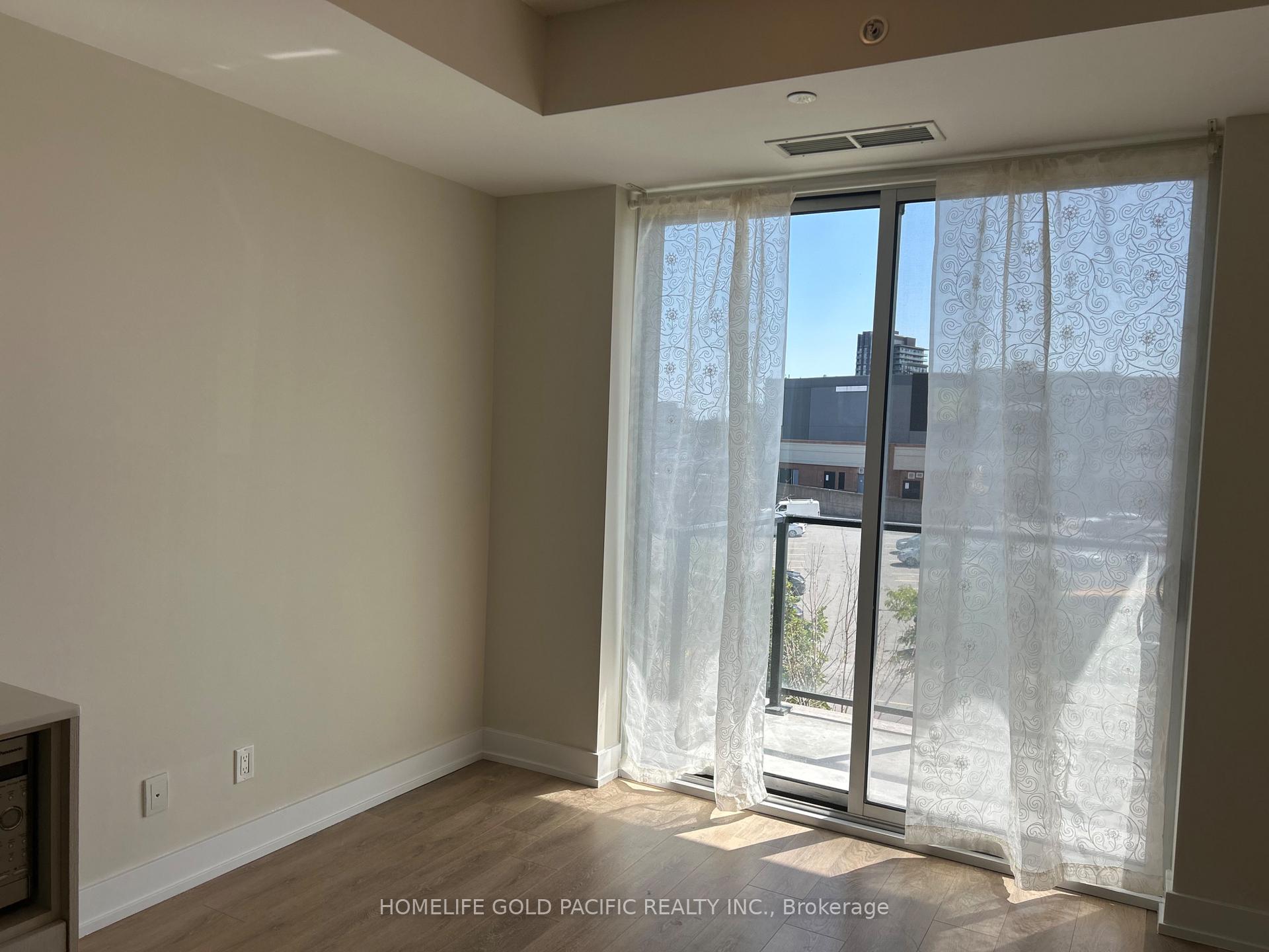 Photo 10 of Unit 315, 150 Fairview Mall Drive, North York, Don Valley Village — HOMEH