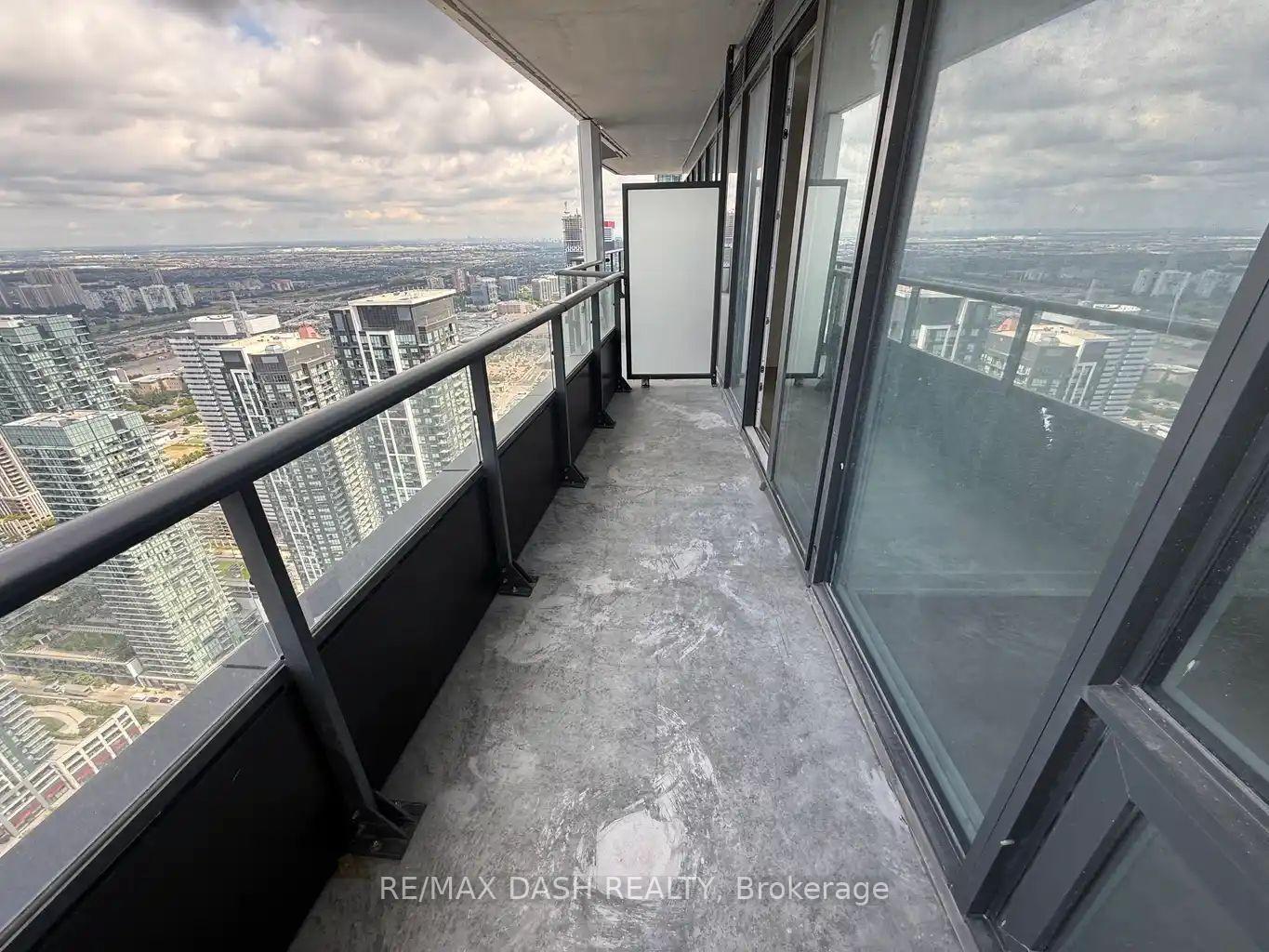 Photo 17 of Unit 5604, 448 Burnhamthorpe Road W, Mississauga, City Centre — HOMEH