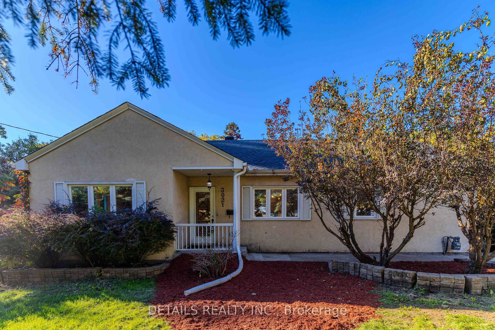 Photo 2 of 3021 Richmond Road, Ottawa, Britannia Heights — HOMEH
