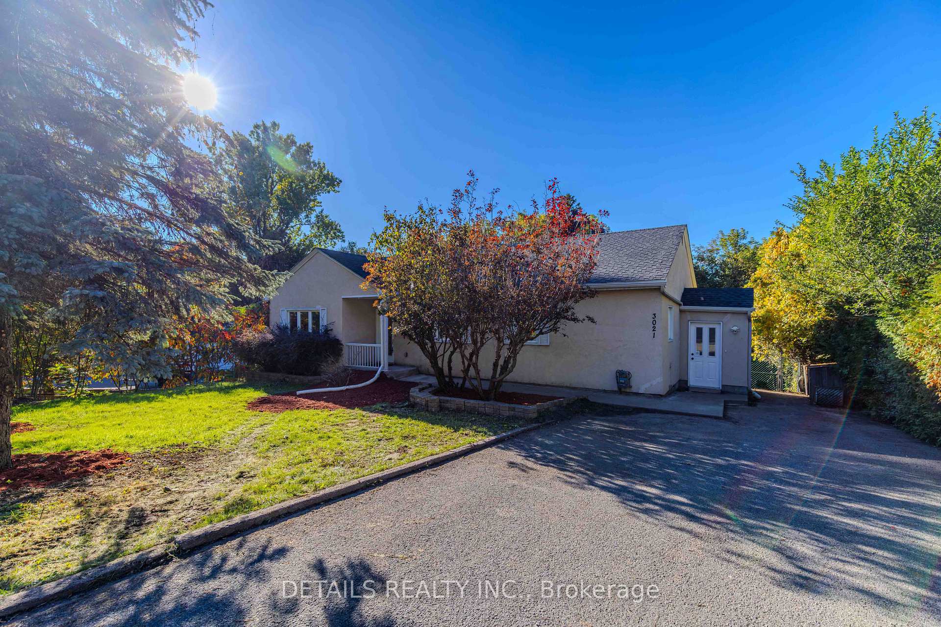 Photo 4 of 3021 Richmond Road, Ottawa, Britannia Heights — HOMEH