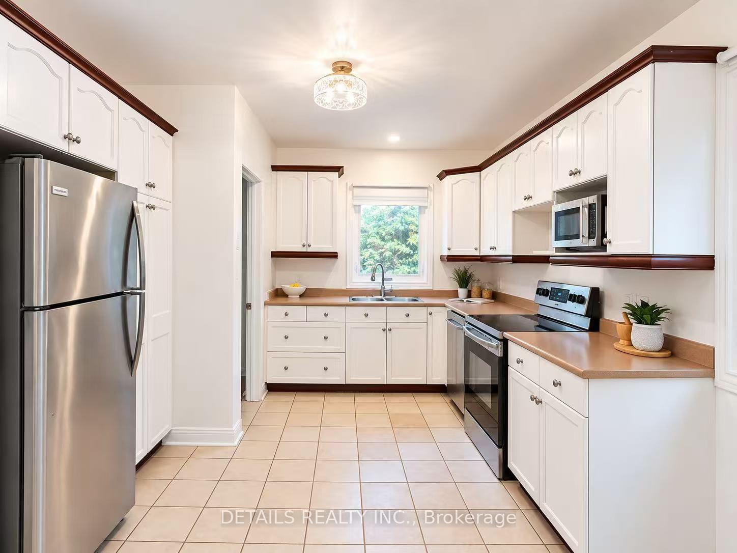 Photo 13 of 3021 Richmond Road, Ottawa, Britannia Heights — HOMEH