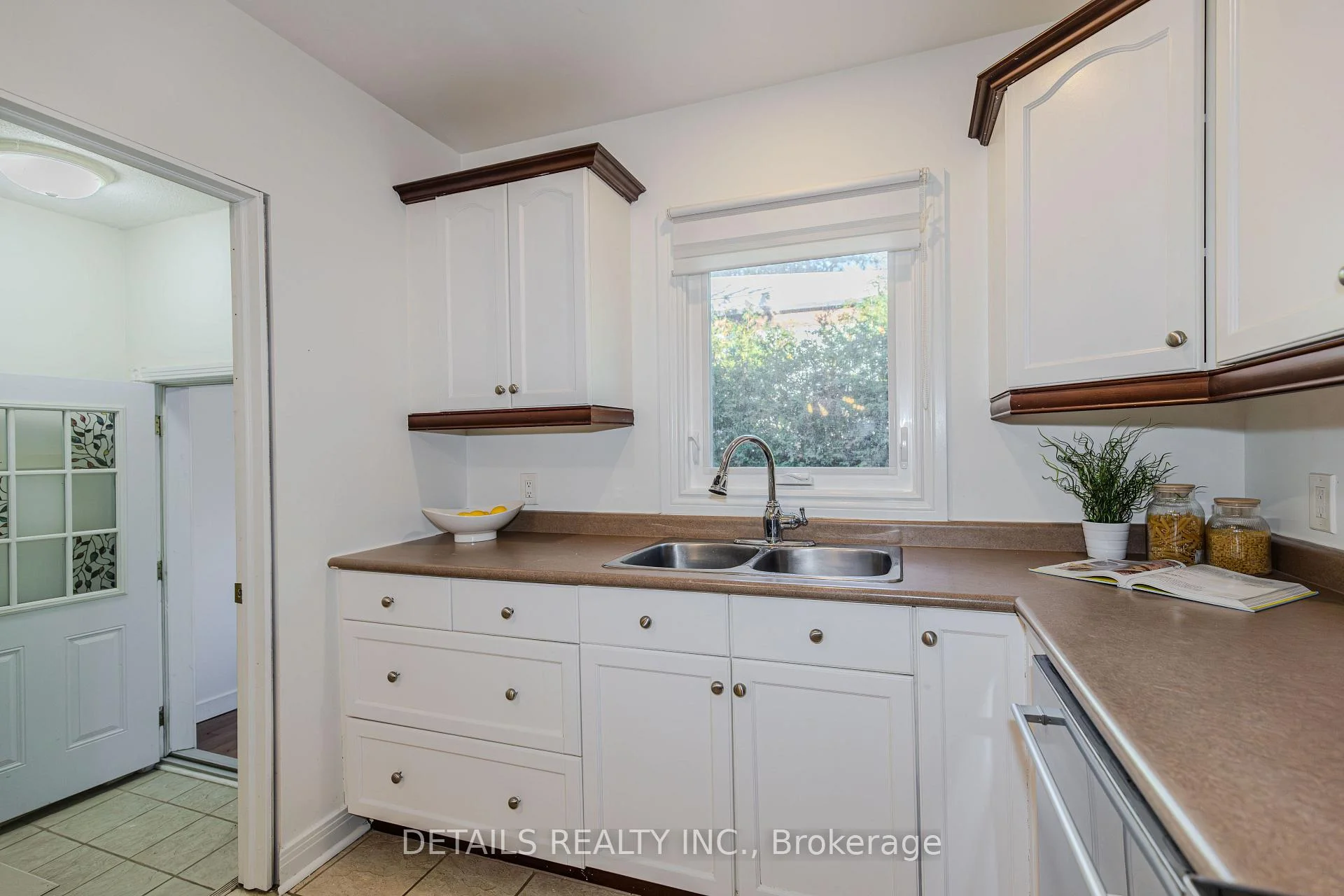 Photo 18 of 3021 Richmond Road, Ottawa, Britannia Heights — HOMEH
