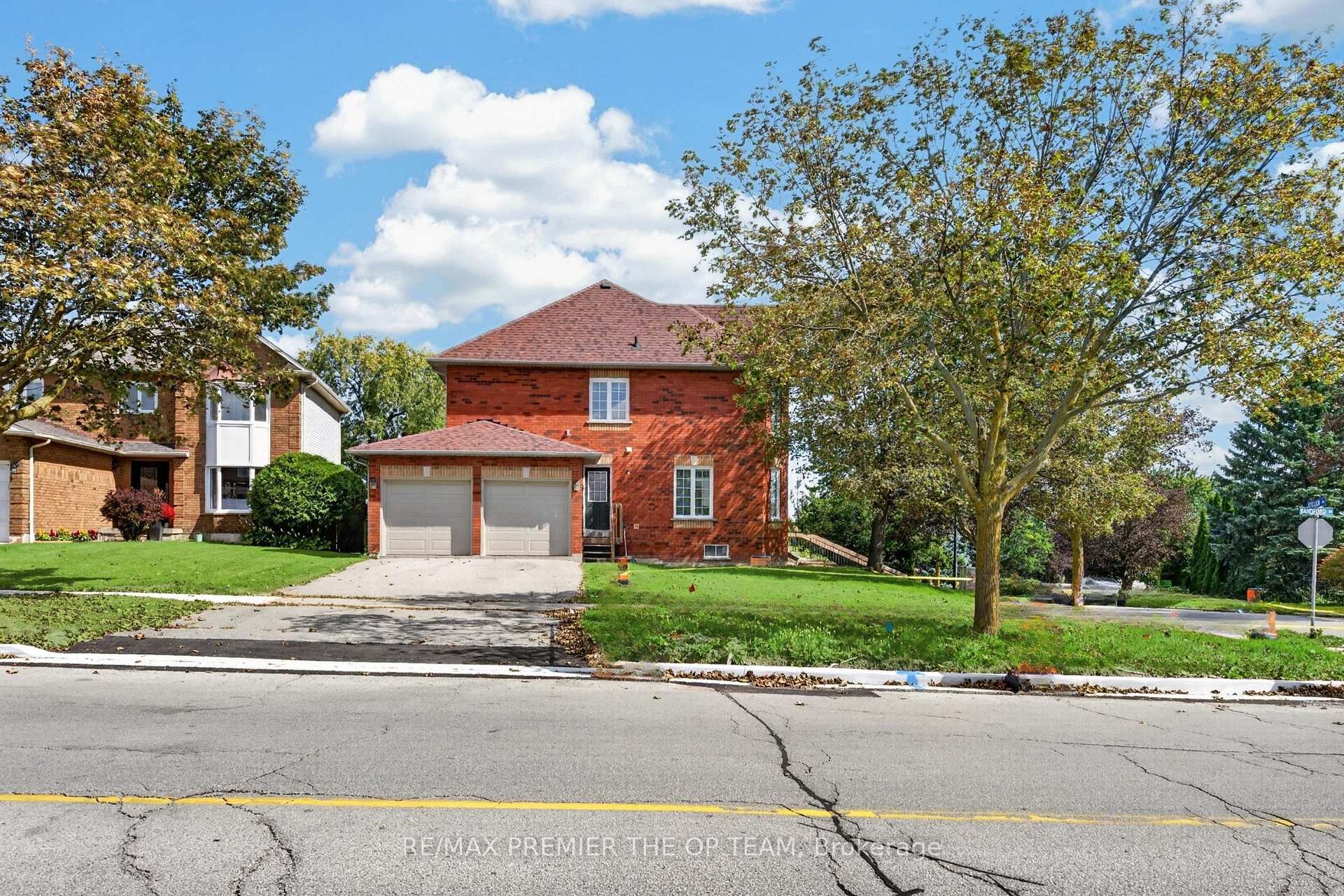 Photo 2 of 151 Stellick Avenue, Newmarket, Armitage — HOMEH