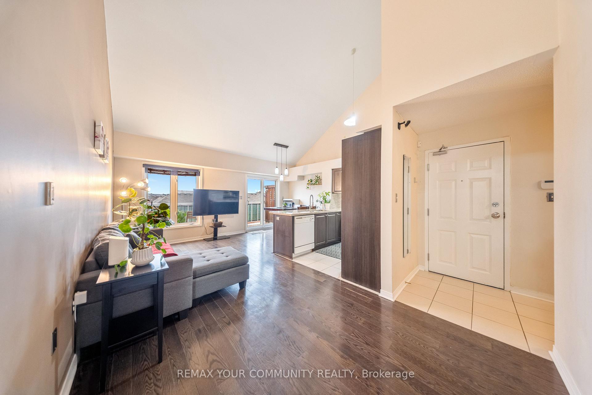 Photo of Unit 48, 651F Warden Avenue