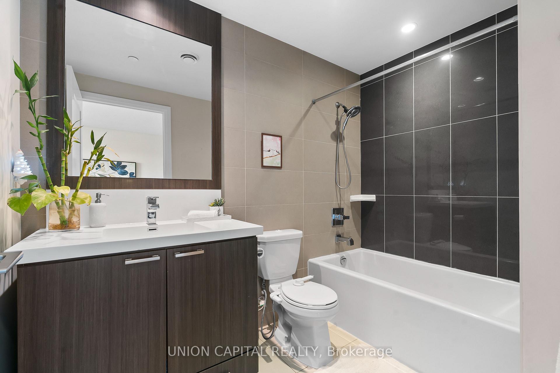 Photo 13 of Unit 708, 120 Harrison Garden Boulevard, North York, Willowdale East — HOMEH
