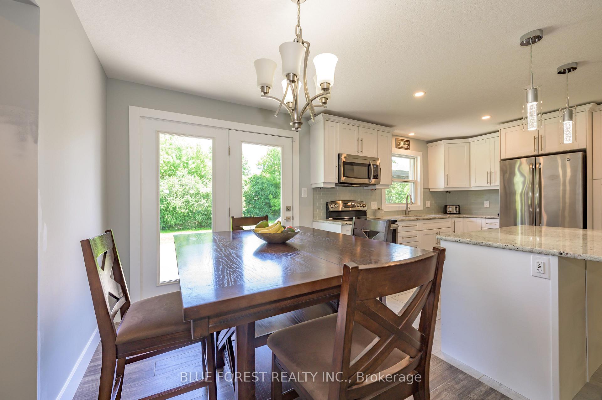 Photo 13 of 966 Glenbanner Road, London, South Y — HOMEH