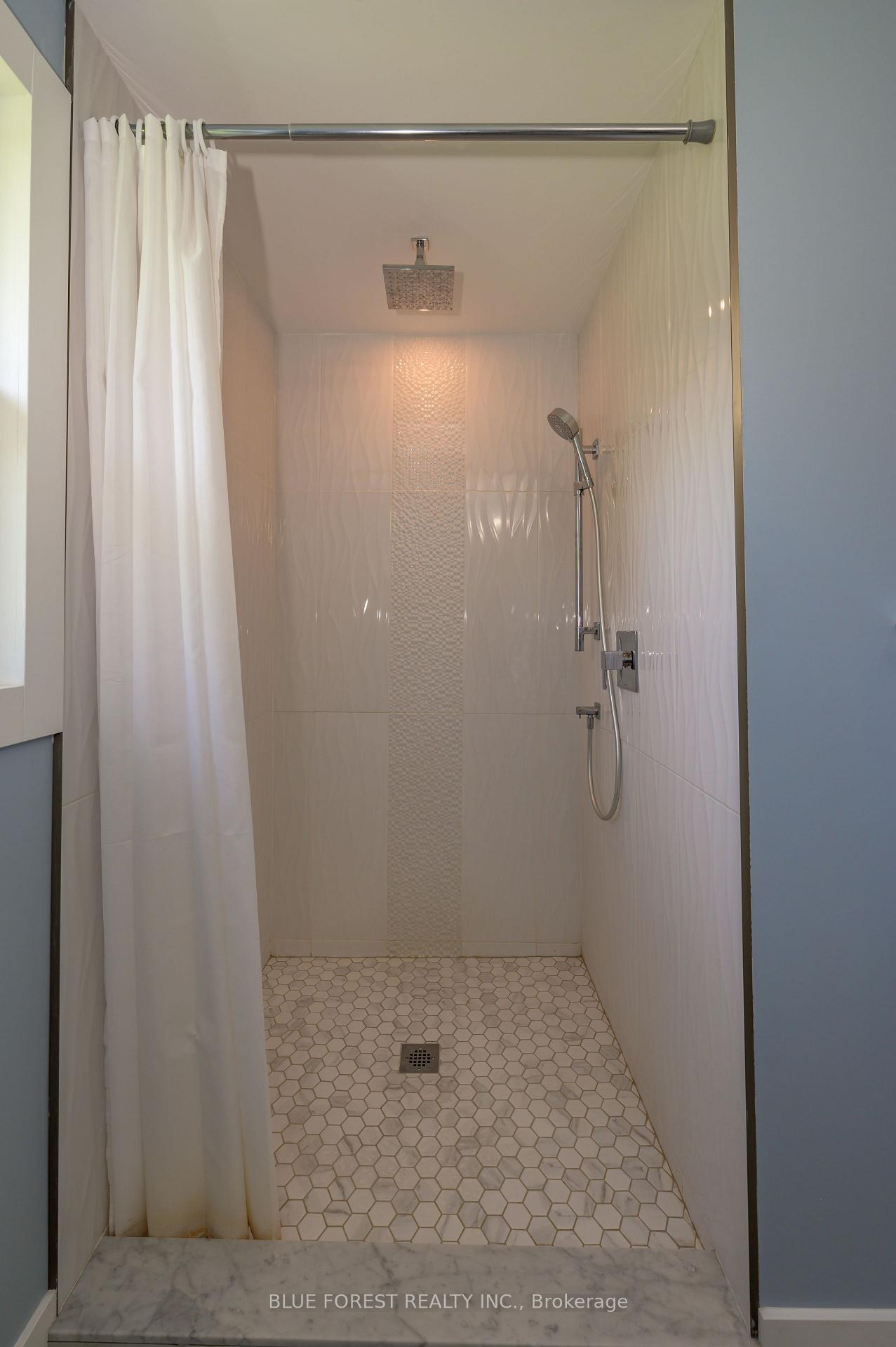 Photo 17 of 966 Glenbanner Road, London, South Y — HOMEH