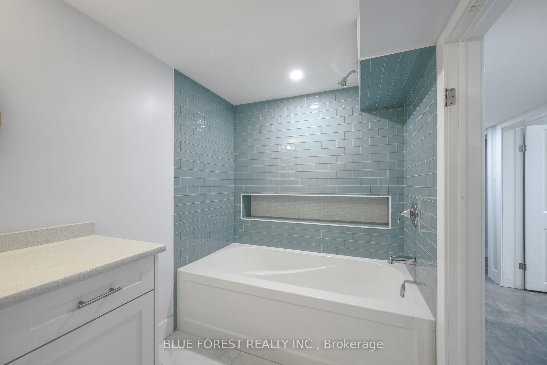 Photo 33 of 966 Glenbanner Road, London, South Y — HOMEH