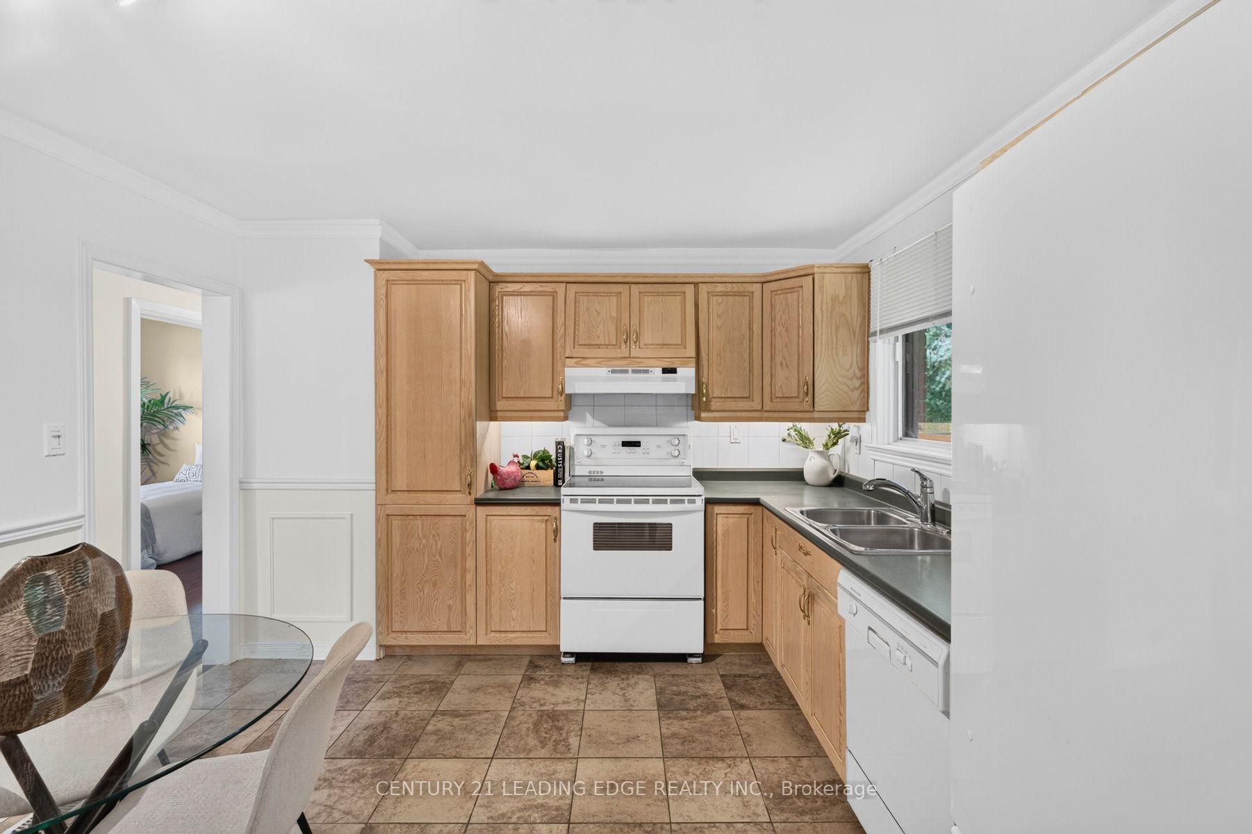 Photo 15 of 433 Brownfield Gardens, Scarborough, Rouge — HOMEH