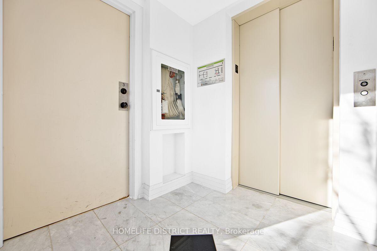 Photo 3 of Unit 200, 243 Niagara Street, Toronto, Niagara — HOMEH