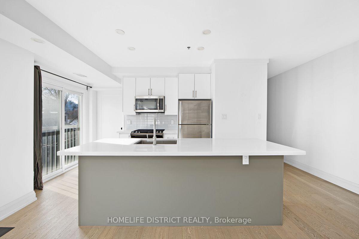Photo 7 of Unit 200, 243 Niagara Street, Toronto, Niagara — HOMEH