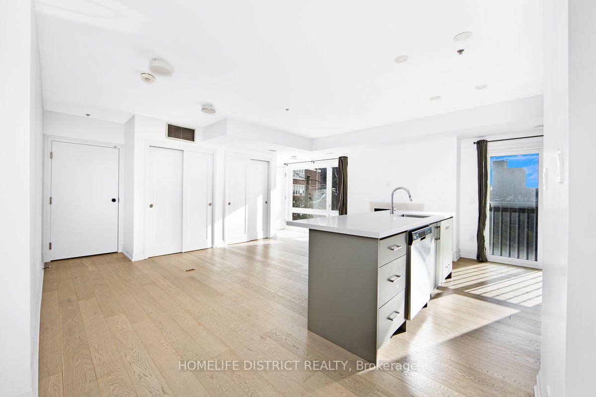 Photo 8 of Unit 200, 243 Niagara Street, Toronto, Niagara — HOMEH
