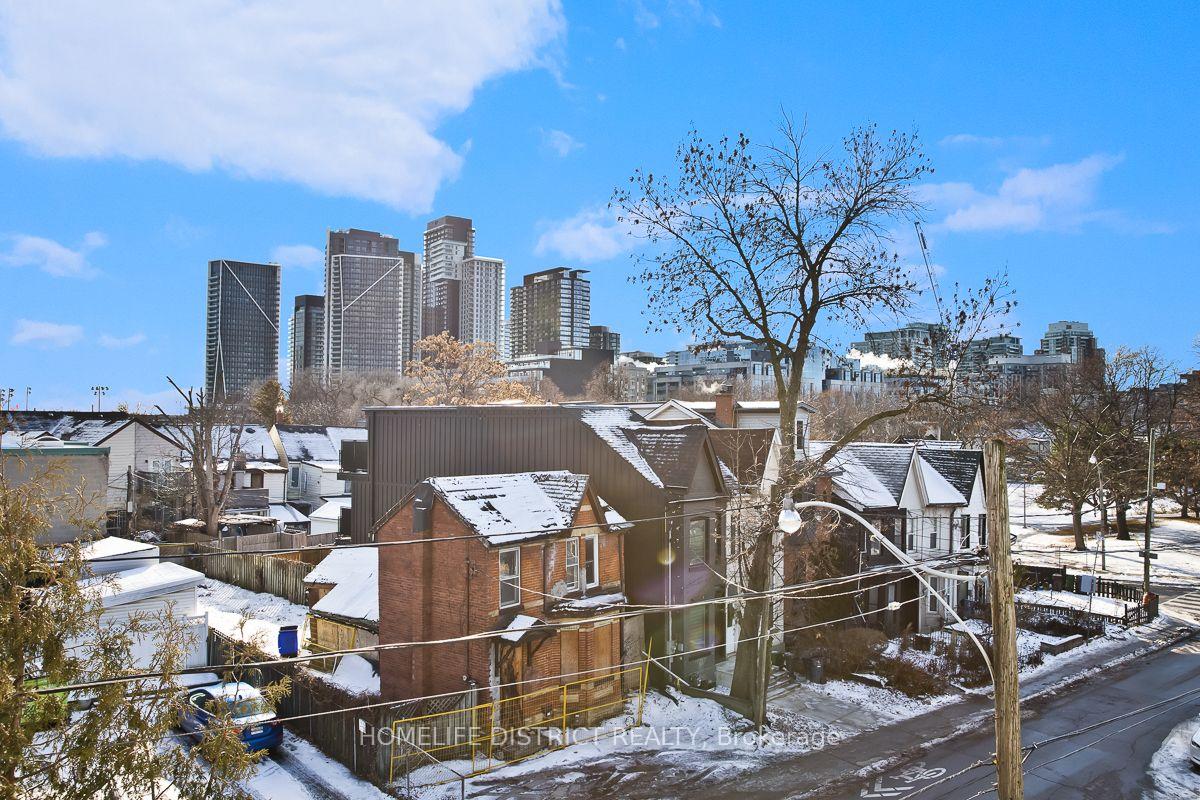 Photo 9 of Unit 200, 243 Niagara Street, Toronto, Niagara — HOMEH