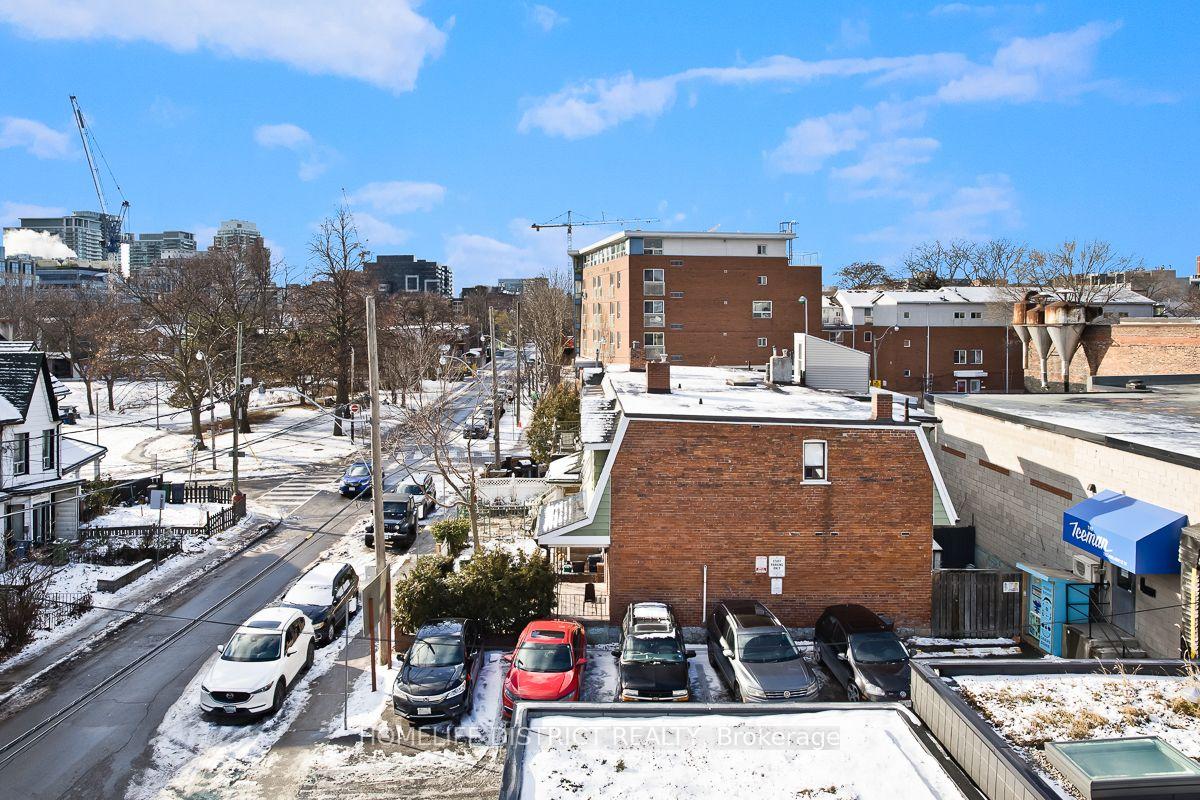 Photo 11 of Unit 200, 243 Niagara Street, Toronto, Niagara — HOMEH
