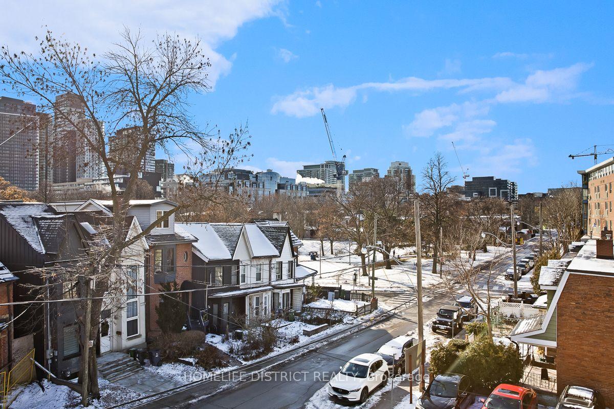 Photo 12 of Unit 200, 243 Niagara Street, Toronto, Niagara — HOMEH