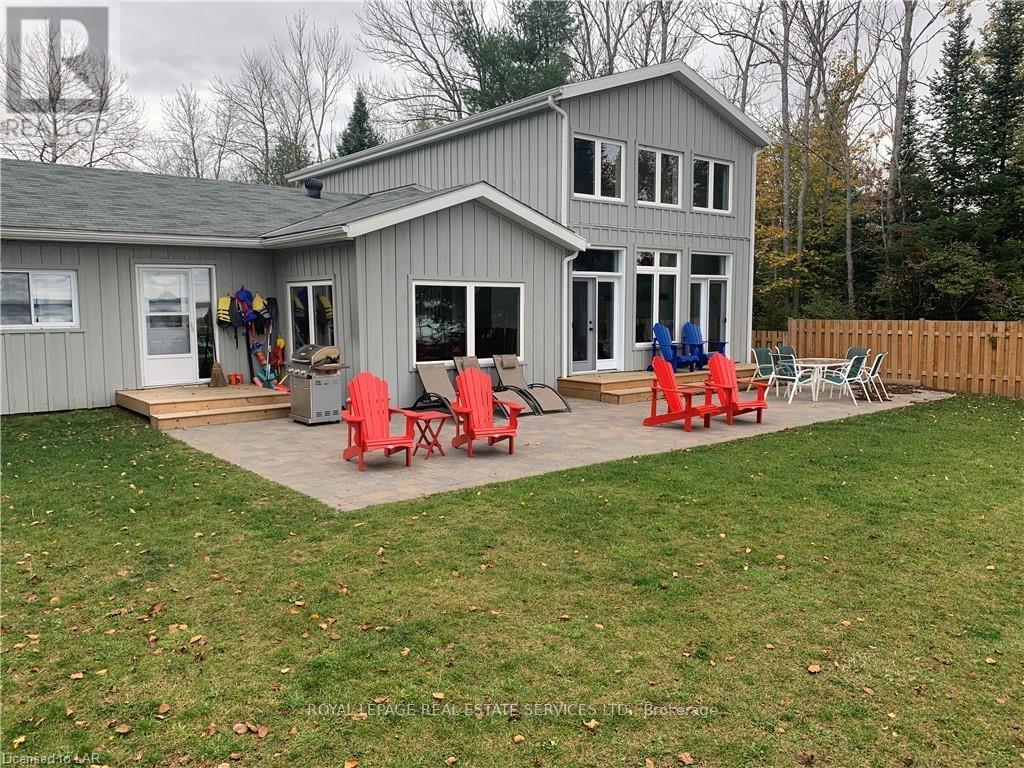 Photo 13 of 4 Crescent Road, Strong — HOMEH