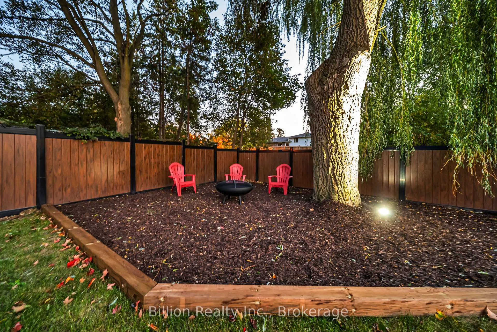 Photo 47 of 172 Bell Air Drive, Caledon, Bolton East — HOMEH