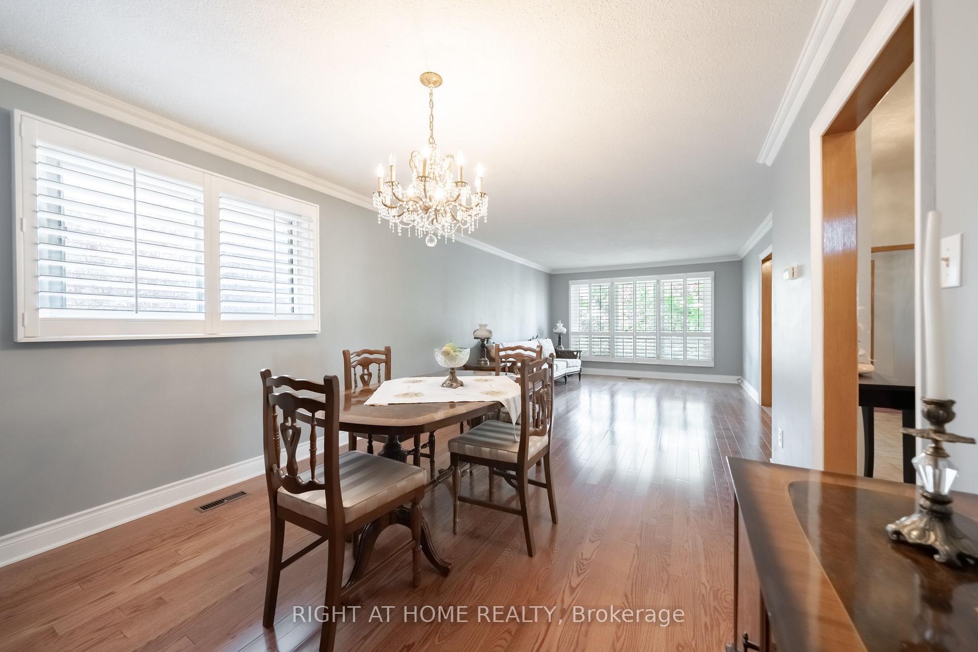 Photo 10 of 11 Timber Lane, Vaughan, East Woodbridge — HOMEH