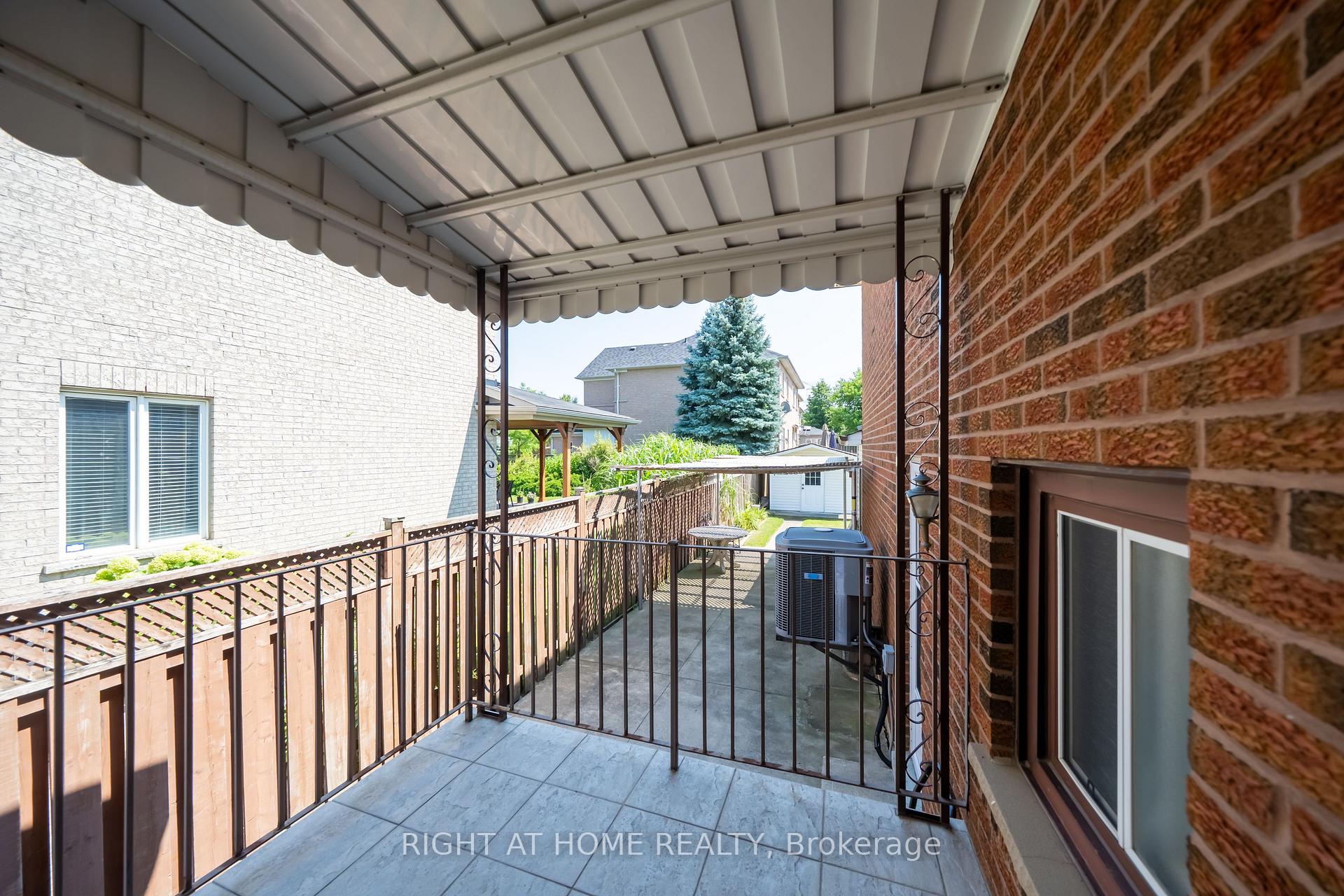 Photo 20 of 11 Timber Lane, Vaughan, East Woodbridge — HOMEH