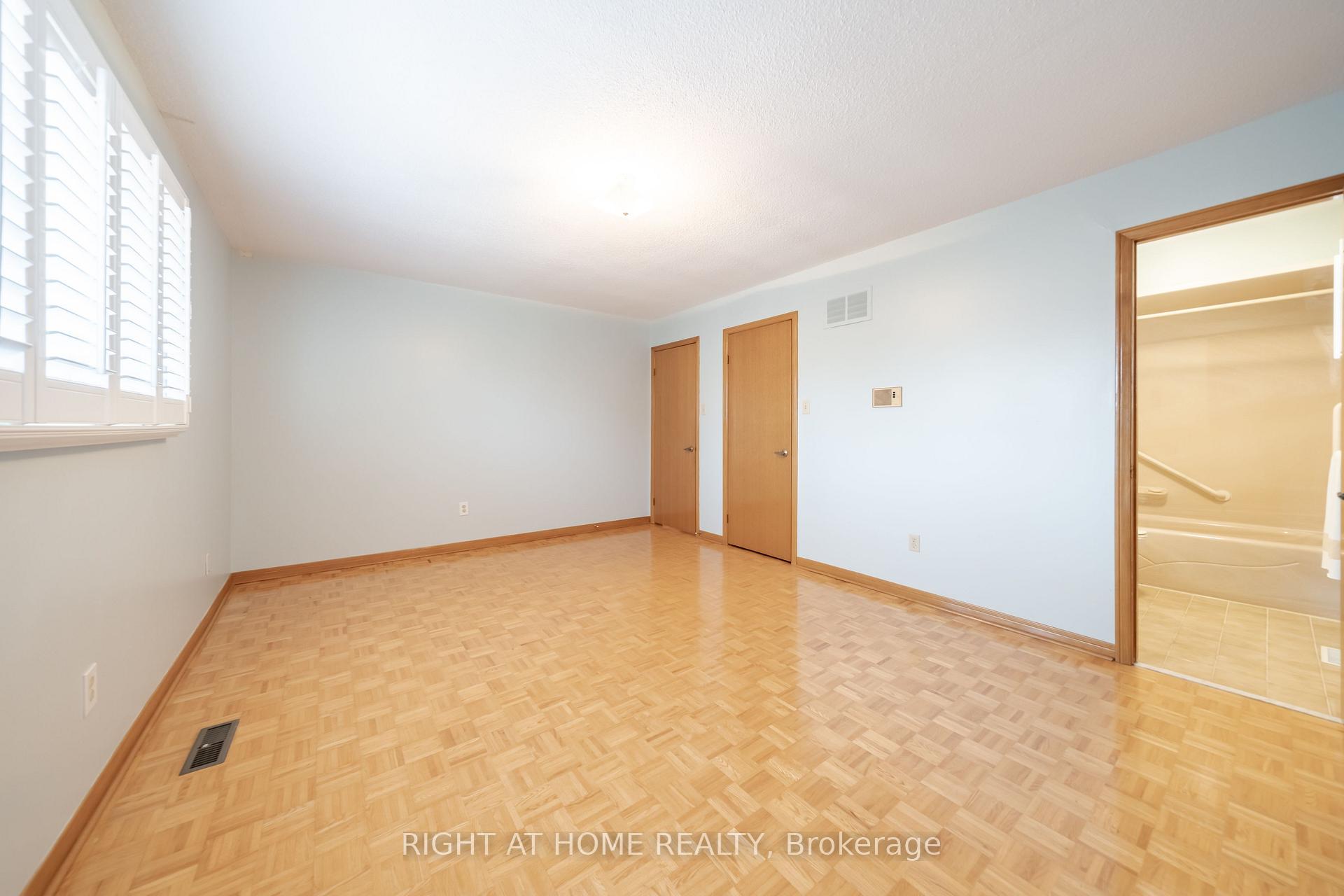 Photo 26 of 11 Timber Lane, Vaughan, East Woodbridge — HOMEH