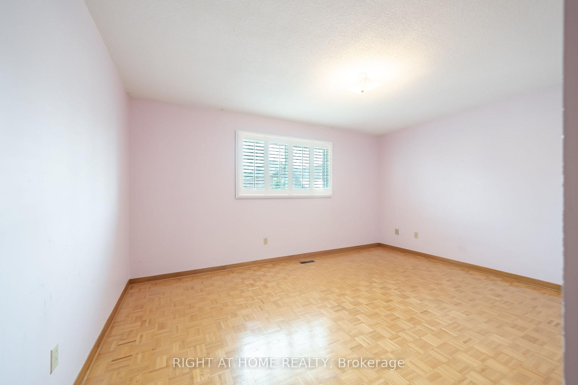 Photo 29 of 11 Timber Lane, Vaughan, East Woodbridge — HOMEH