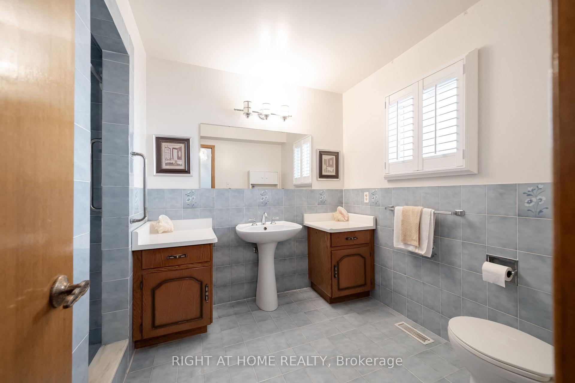 Photo 33 of 11 Timber Lane, Vaughan, East Woodbridge — HOMEH