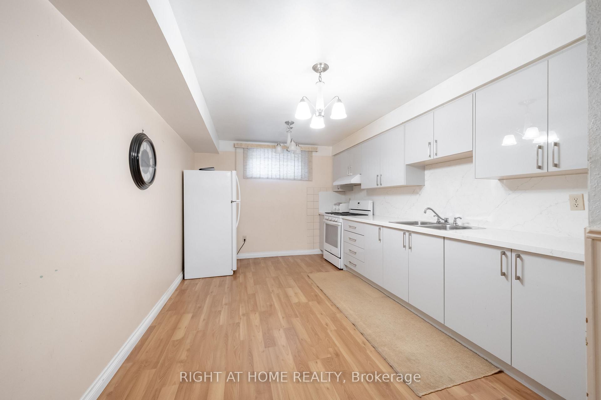 Photo 36 of 11 Timber Lane, Vaughan, East Woodbridge — HOMEH