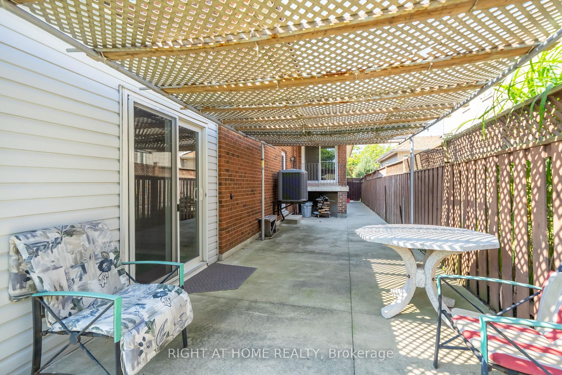 Photo 44 of 11 Timber Lane, Vaughan, East Woodbridge — HOMEH