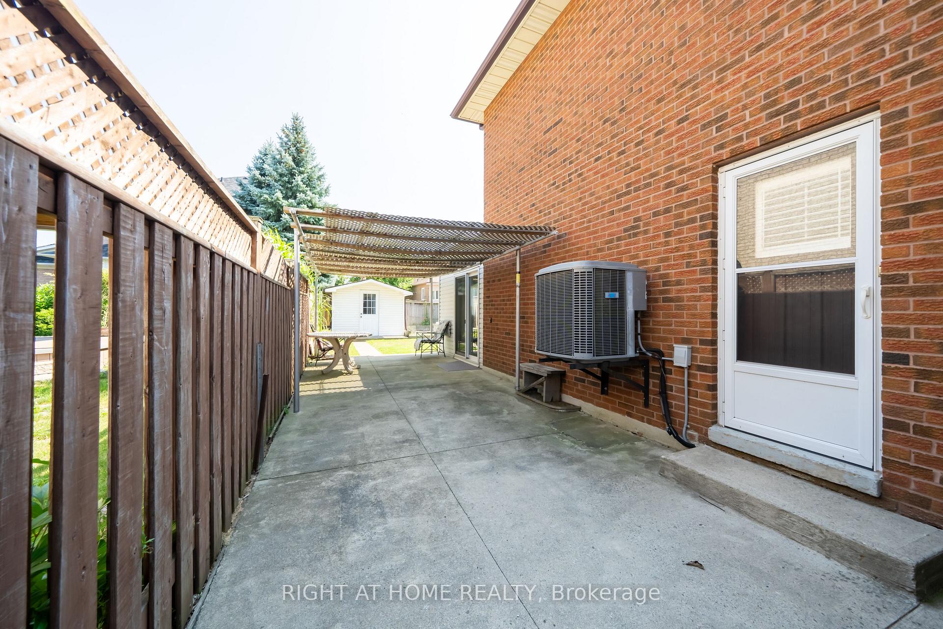 Photo 45 of 11 Timber Lane, Vaughan, East Woodbridge — HOMEH