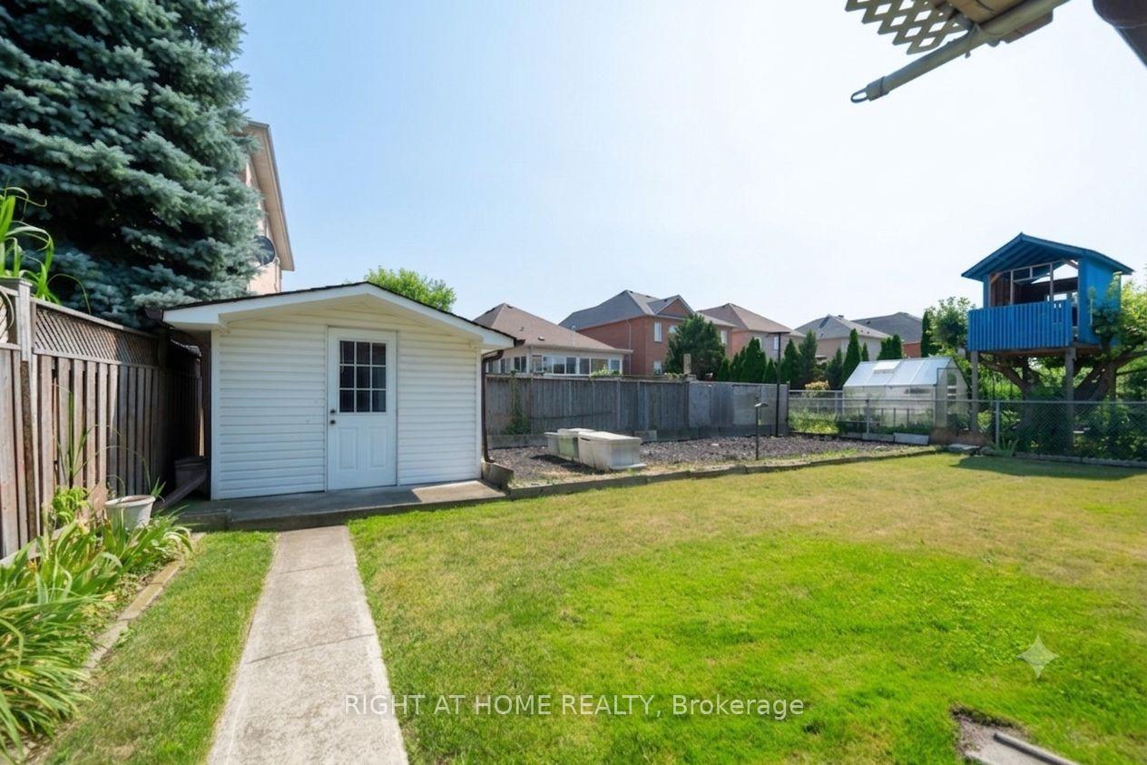 Photo 47 of 11 Timber Lane, Vaughan, East Woodbridge — HOMEH