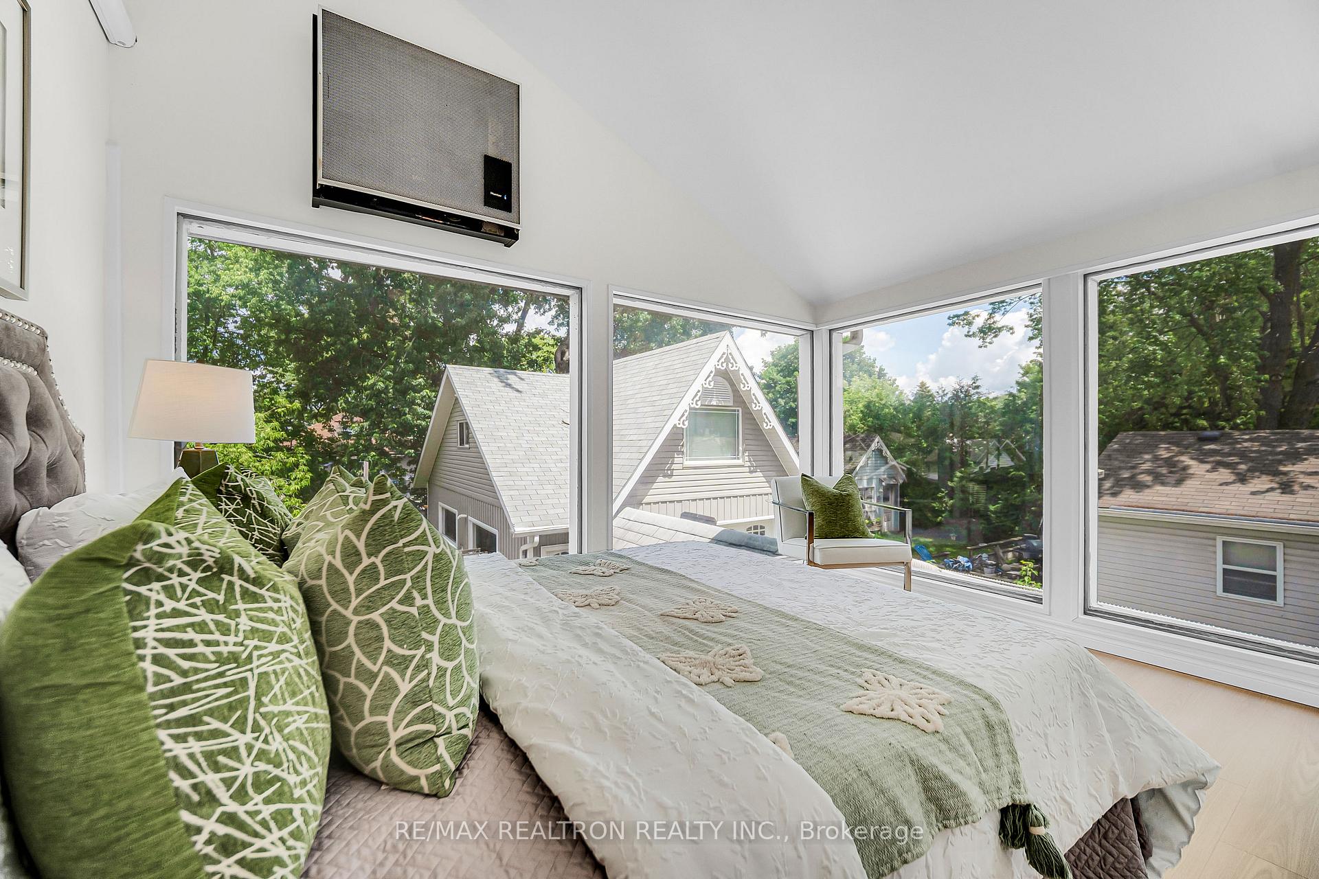 Photo 25 of 330 Tampa Drive, Georgina, Keswick South — HOMEH