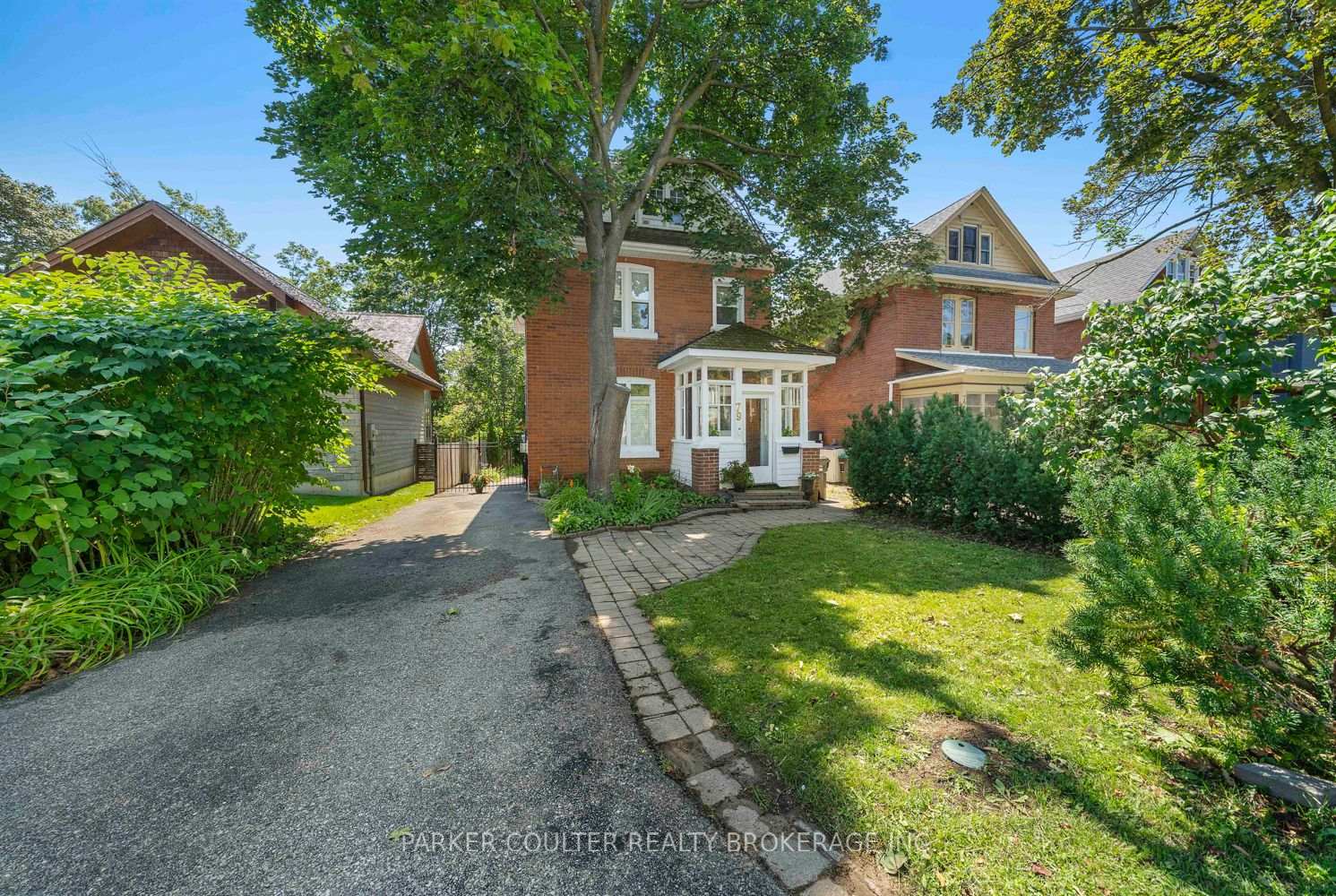 Photo 2 of 79 Blake Street, Barrie, North Shore — HOMEH
