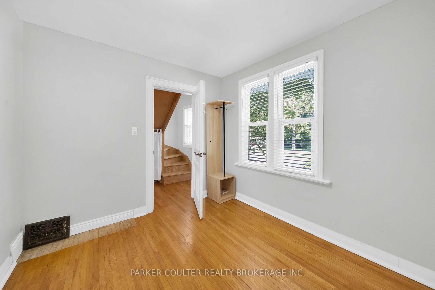 Photo 23 of 79 Blake Street, Barrie, North Shore — HOMEH