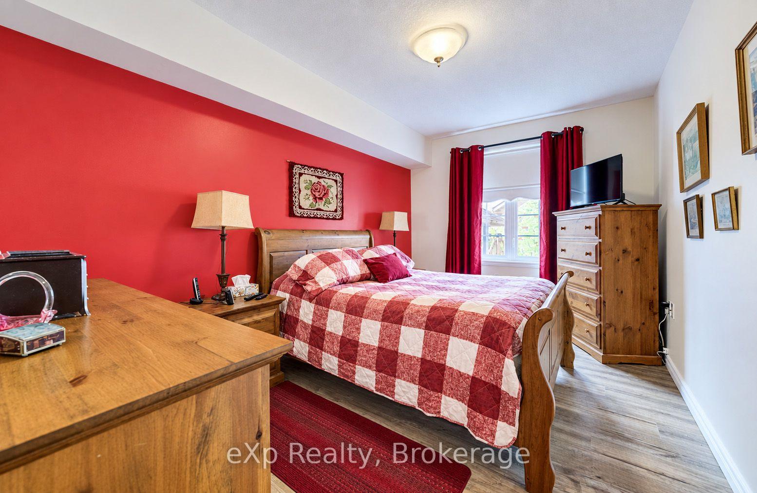 Photo 15 of Unit 106, 20 Station Square, Centre Wellington, Elora/Salem — HOMEH